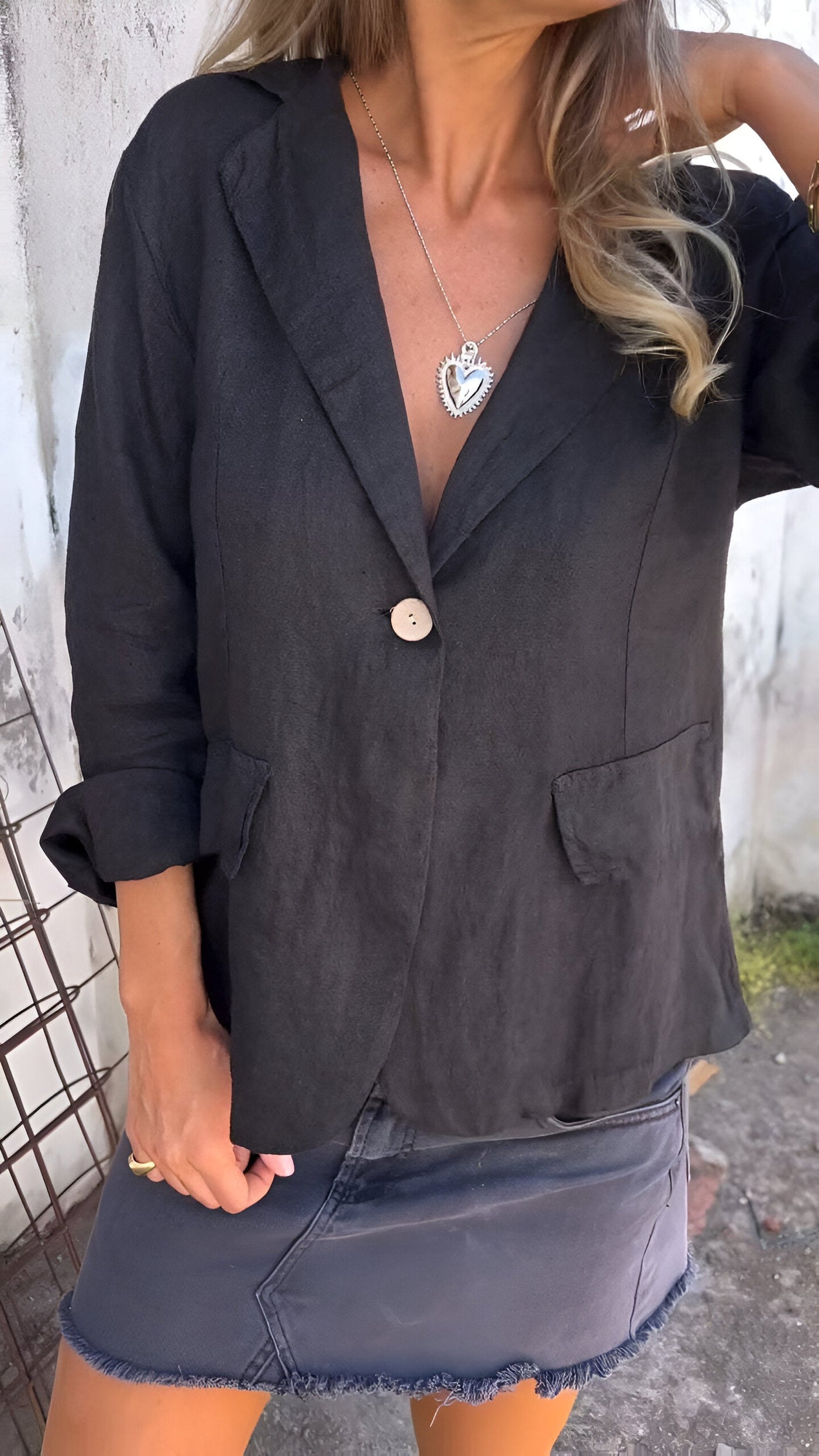 Kessie - Minimalist Blazer
